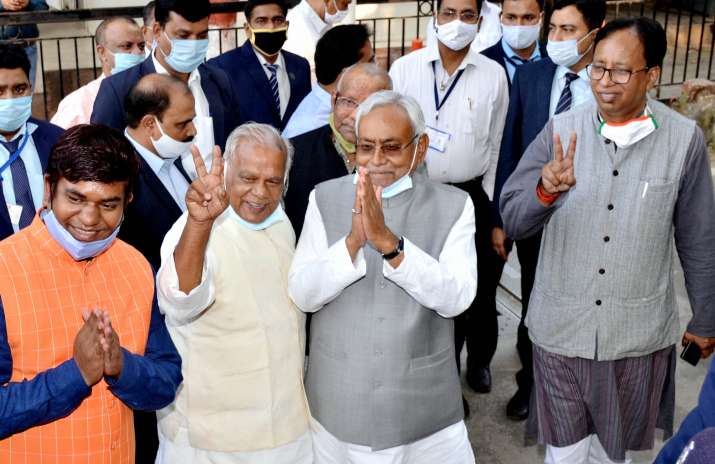 नीतीश के सभी मंत्री करोड़पति, हर दूसरे पर क्रिमिनल केस