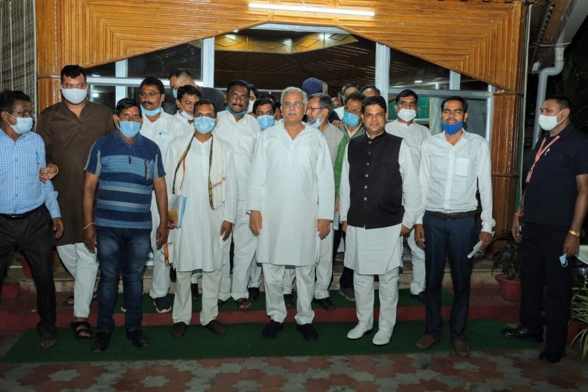 मुख्यमंत्री भूपेश बघेल से प्रदेश साहू समाज संघ के पदाधिकारियों ने की मुलाकात