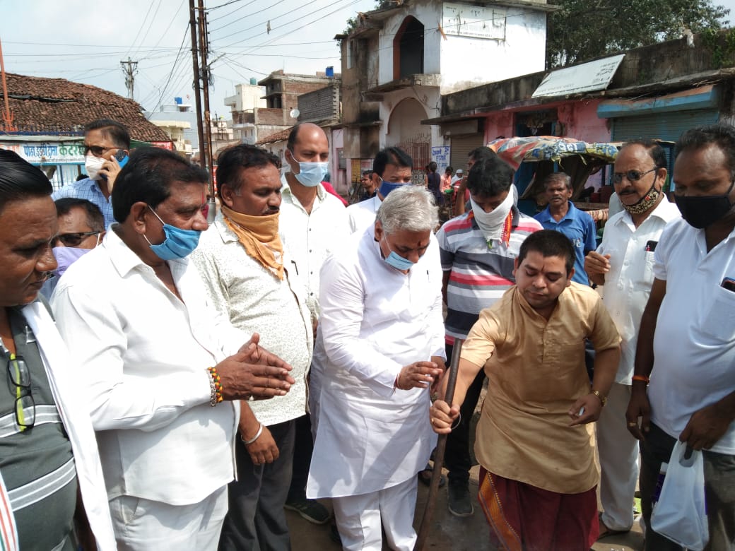 शहर के सार्वजनिक स्थलों का दूर होगा अंधकार, 17 लाख से चण्डी मंदिर व आदित्य नगर चौक होगा जगमग : वोरा