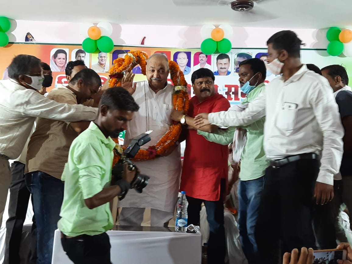 भूपेश सरकार की योजनाओं को जनता तक पहुंचाने की जिम्मेदारी कार्यकर्ताओं की :  रविन्द्र चौबे