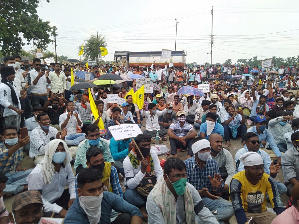 हड़ताल पाँचवा दिन: क्या संविदा बन्धन से मिलेगी आजादी, अब भी हड़ताल में बैठे है सभी