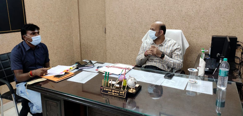 रिसाली निगम के प्रशासक ने की कार्यों की समीक्षा: पट्टा वितरण के लंबित 44 आवेदन का होगा दोबारा सर्वे