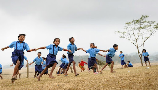 बच्चों को डिप्रेशन से दूर रखना है तो उन्हें स्पोर्ट्स और फिजिकल एक्टिविटी के लिए प्रेरित करें