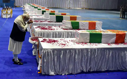 PM मोदी ने जनरल बिपिन रावत समेत सभी शहीदों को श्रद्धांजलि दी
