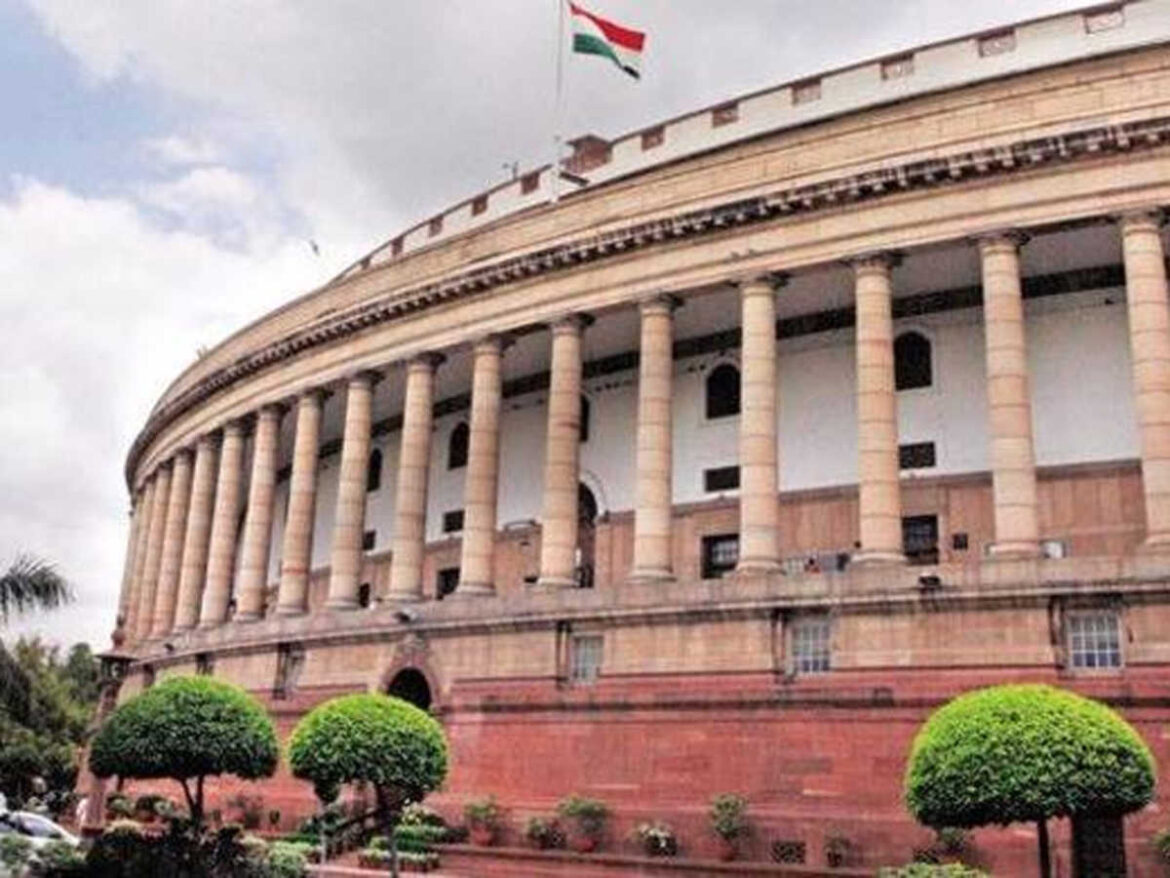 केंद्र को घेरने वाले स्वामी हटेंगे