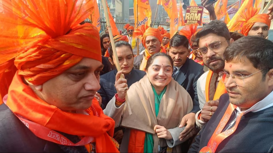 नूपुर शर्मा जब राम मंदिर प्राण प्रतिष्‍ठा से जुड़ी यात्रा में दिखाई दीं!