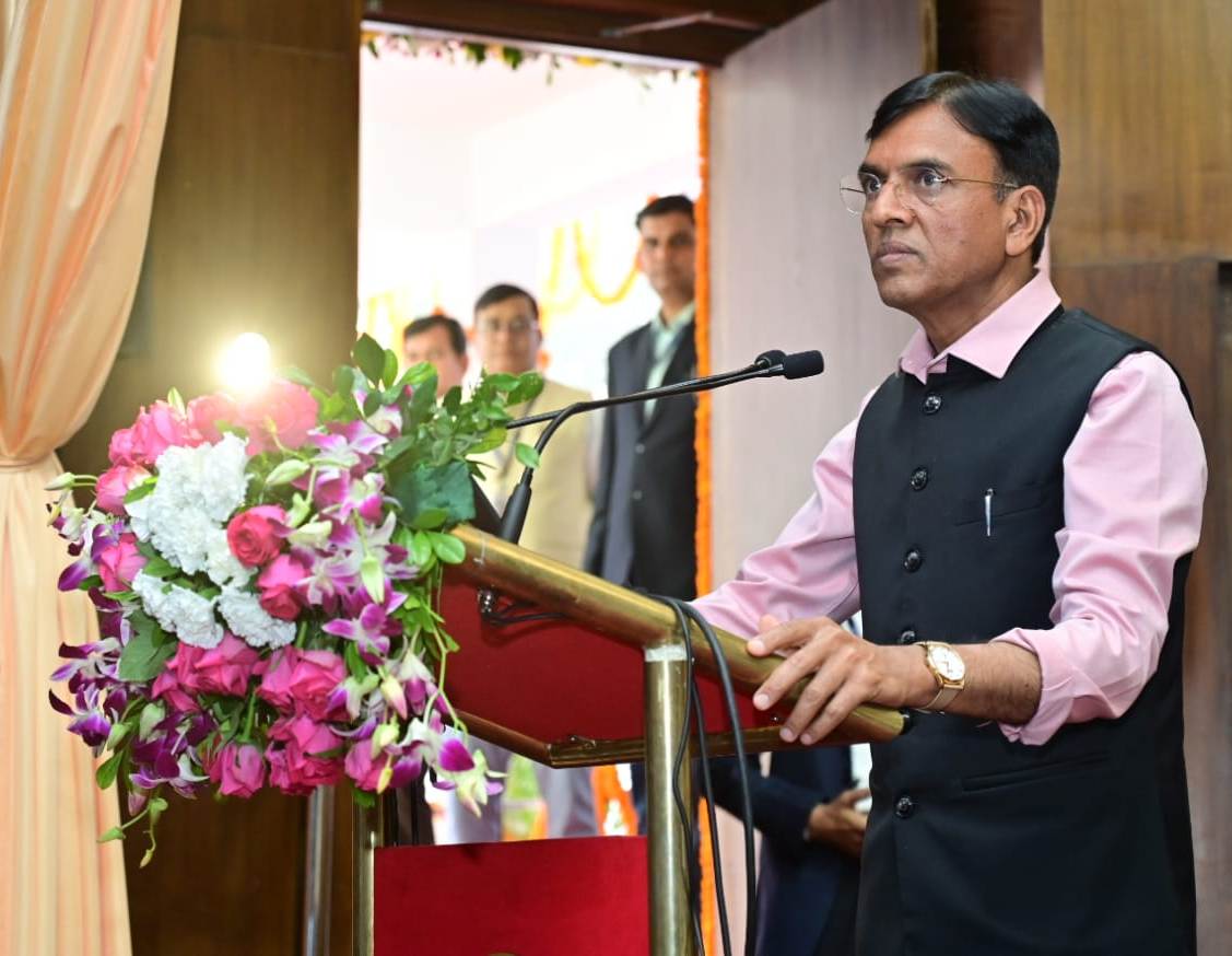 विधानसभा में प्रबोधन कार्यक्रम में केन्द्रीय स्वास्थ्य मंत्री डॉ. मनसुख मांडविया ने विधायकों को दिया संदेश