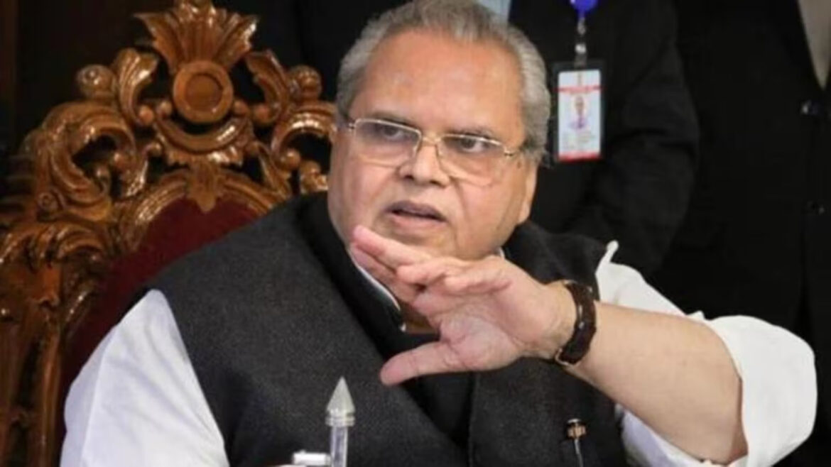 सत्यपाल मलिक कौन हैं, जिनके ठिकानों पर CBI ने रेड मार दी