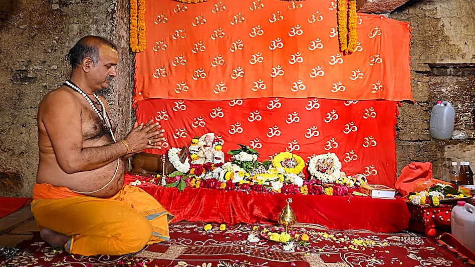 ज्ञानवापी में जारी रहेगी पूजा, HC ने खारिज की मुस्लिम पक्ष की याचिका