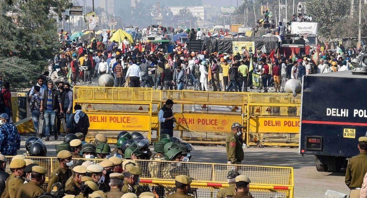 कल दिल्ली कूच करेंगे किसान, नोएडा पुलिस ने जारी की ट्रैफिक एडवाइजरी