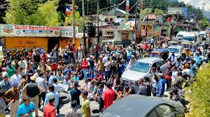 लद्दाख में किस बात को लेकर हो रहा है हंगामा, सड़कों पर क्यों उतरे लोग