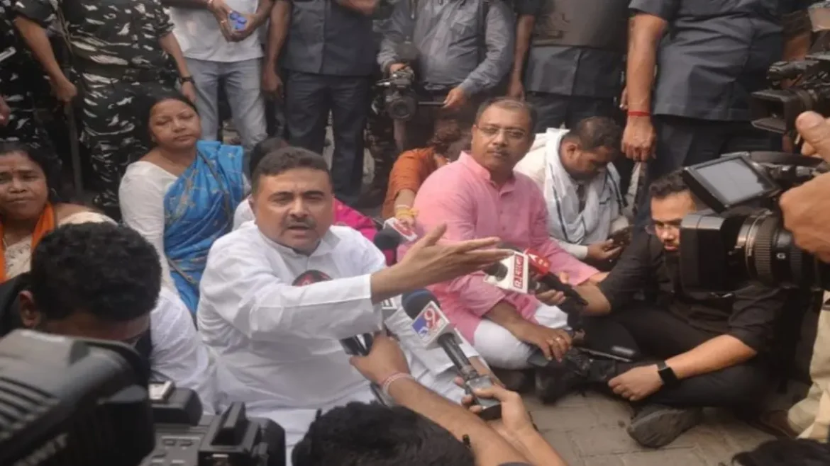 पीड़िताओं से मिलने संदेशखाली जा रहे सुवेंदु अधिकारी को पुलिस ने रोका