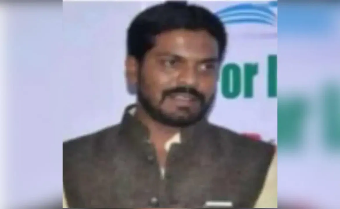 RSS नेता की हत्या का आरोपी मोस्ट वांटेड गैंगस्टर दक्षिण अफ्रीका से गिरफ्तार कर लाया गया मुंबई