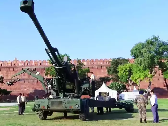 पाकिस्तान के दोस्त अजरबैजान से तनाव चरम पर, भारत से 84 तोप खरीद सकता है आर्मेनिया