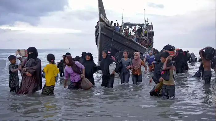 म्यांमार के गृहयुद्ध में पिस रहे रोहिंग्या मुसलमान