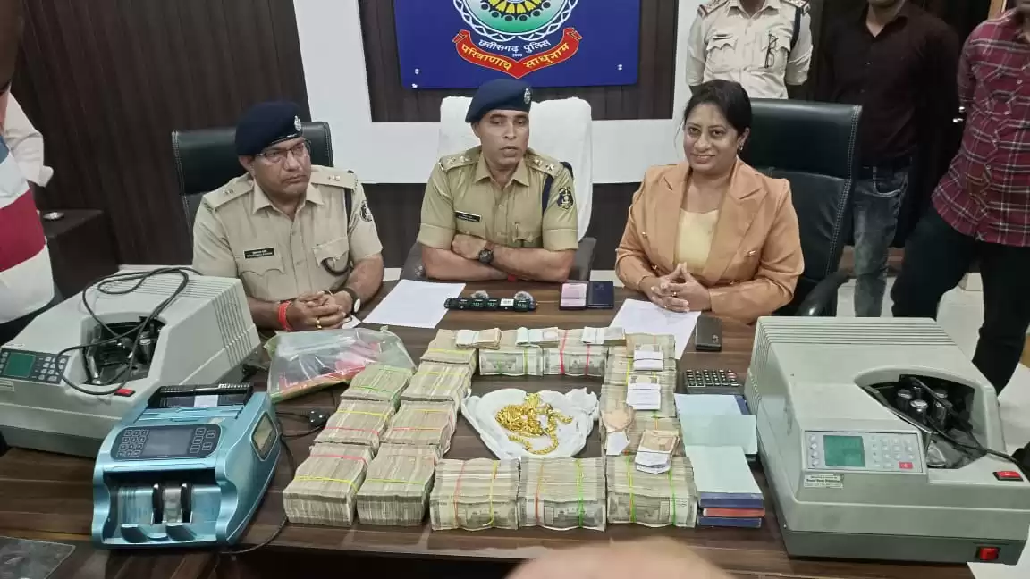 हवाला का कार्य संचालित करने वाले दुर्ग पुलिस की गिरफ्त में