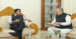 रमन सिंह और मनसुख मंडाविया के बीच इन तीन मुद्दों पर हुई चर्चा, राजनांदगांव को मिलेगी बड़ी सौगात