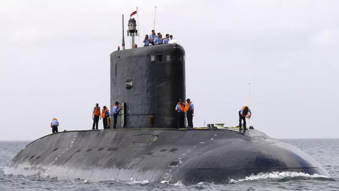 देश को मिली दूसरी दूसरी न्यूक्लियर मिसाइल सबमरीन INS अरिघात