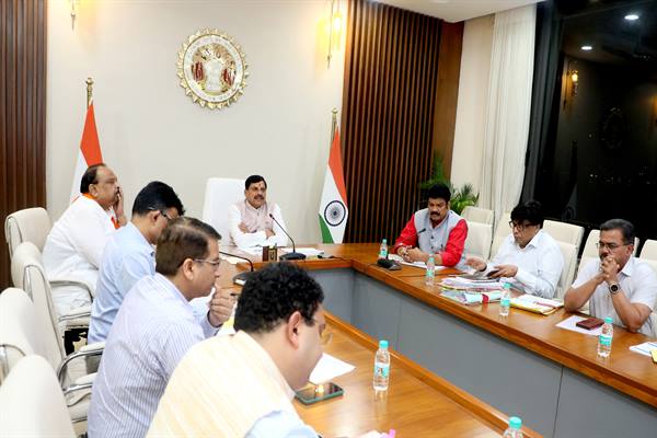 उद्योग एवं निवेश प्रोत्साहन के लिए हर जिले में हों सकारात्मक एवं ठोस प्रयास: मुख्यमंत्री डॉ. यादव