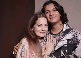 विजयता पंडित का खुलासा: ‘शाहरुख खान ने किया था बेटे की देखभाल का वादा, अब फोन नहीं उठता’