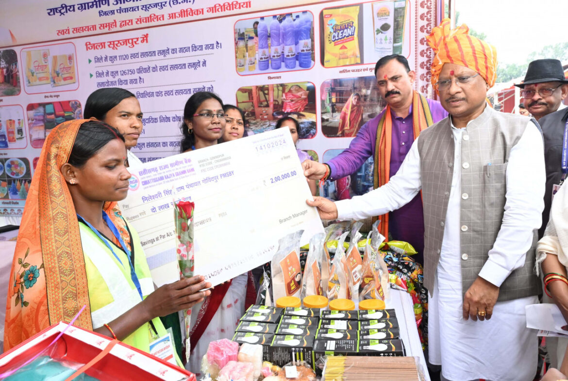 हमें अपनी संस्कृति व परंपरा को सहेज कर रखना होगा: मुख्यमंत्री