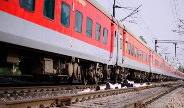 कन्फर्म टिकट की टेंशन खत्म! रेलवे ने दीवाली-छठ के लिए दी ये शानदार सुविधा