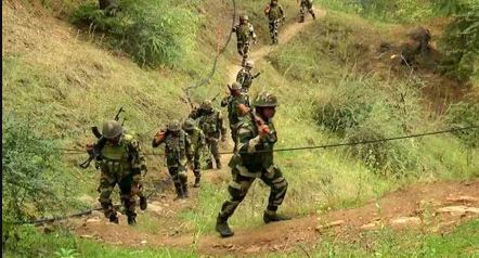 कुपवाड़ा और बांदीपोरा में दो आतंकी ढेर, ऑपरेशन जारी