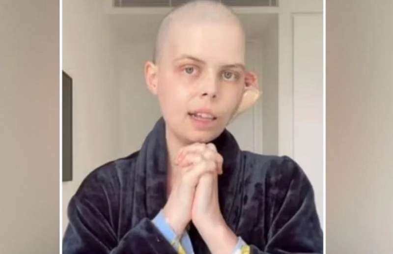 टिकटॉकर बेला की कैंसर से हुई मौत, अंतिम समय बनाया वीडियो देख रो दिए फैंस