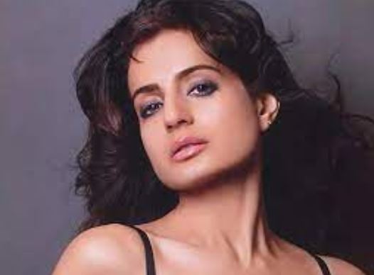 अमिषा को ‘चलते चलते’ रिजेक्ट करने का है मलाल