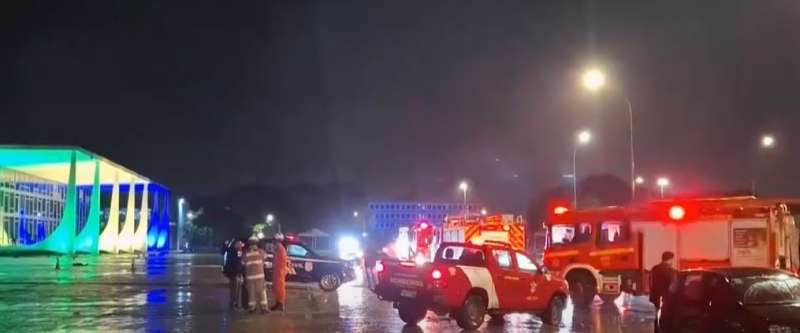 ब्राज़ील में सुप्रीम कोर्ट में दाखिल ना होने पर एक व्यक्ति ने खुद को बम से उड़ाया