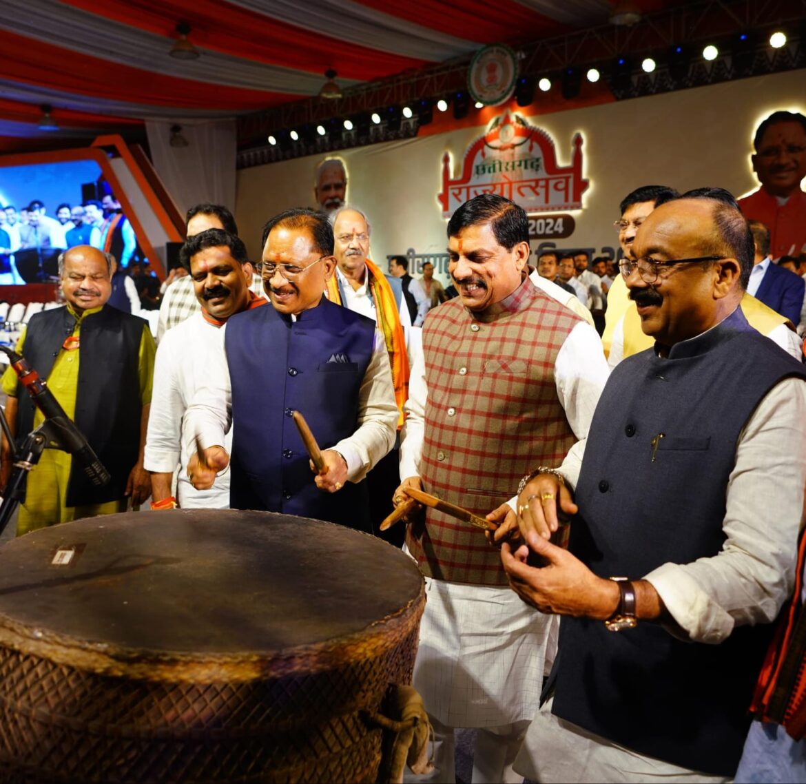 डबल इंजन की सरकारें छत्तीसगढ़ और मध्यप्रदेश को तेजी से लेकर जा रही विकास की राह पर: मुख्यमंत्री डॉ. मोहन याद