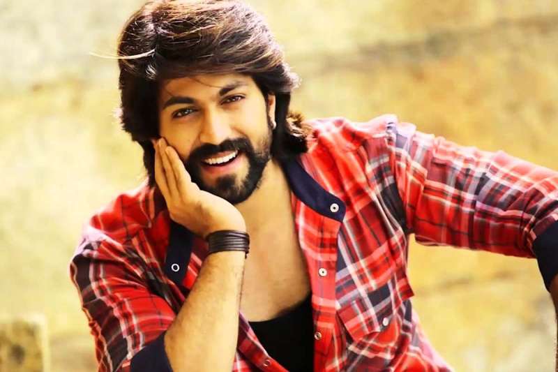 जिस 300 करोड़ की फिल्म से यश मचाने जा रहे हैं धमाल, वो फंस गई है इस कानूनी पचड़े में