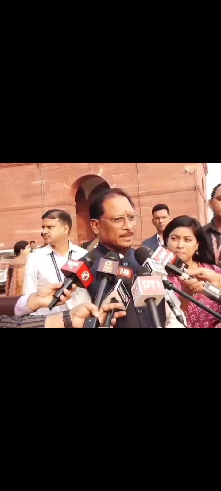 मुख्यमंत्री विष्णुदेव साय ने केंद्रीय गृहमंत्री श्री अमित शाह से की मुलाकात