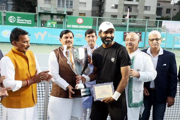 मुख्यमंत्री डॉ. यादव ने टेनिस खिलाड़ियों को किया पुरस्कृत