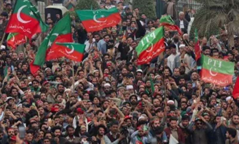 इस्लामाबाद में लॉकडाउन; इमरान खान की पार्टी के प्रदर्शन से घबराई सरकार, सड़कों और इंटरनेट पर प्रतिबंध