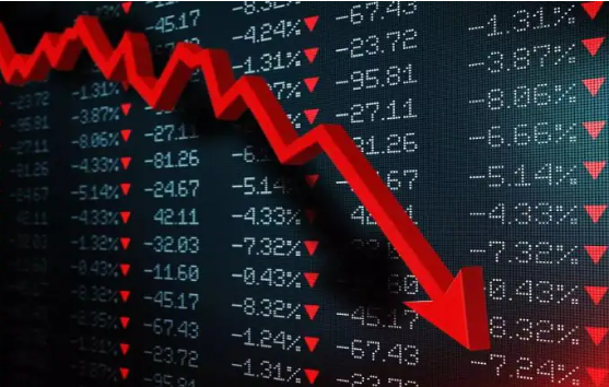 बैंकिंग-रिलायंस शेयरों में गिरावट, सेंसेक्स 900 अंक लुढ़का, निवेशकों को ₹4 लाख करोड़ का नुकसान