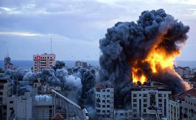 लेबनान में इजरायल के हवाई हमले में 12 स्वास्थ्यकर्मियों की मौत, भारी तबाही