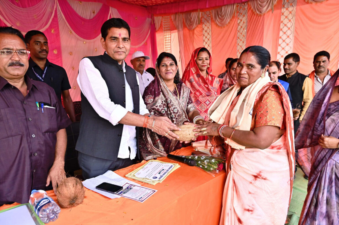 विकसित राज्य बनाने विभिन्न योजनाओं का किया जा रहा क्रियान्वयन : राजस्व मंत्री टंक राम वर्मा