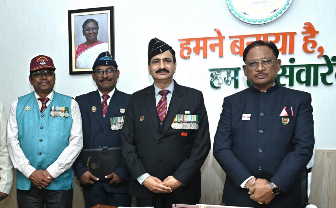 सैनिकों के शौर्य और बलिदानों के कारण ही आज हम स्वतंत्र और सुरक्षित हैं : मुख्यमंत्री