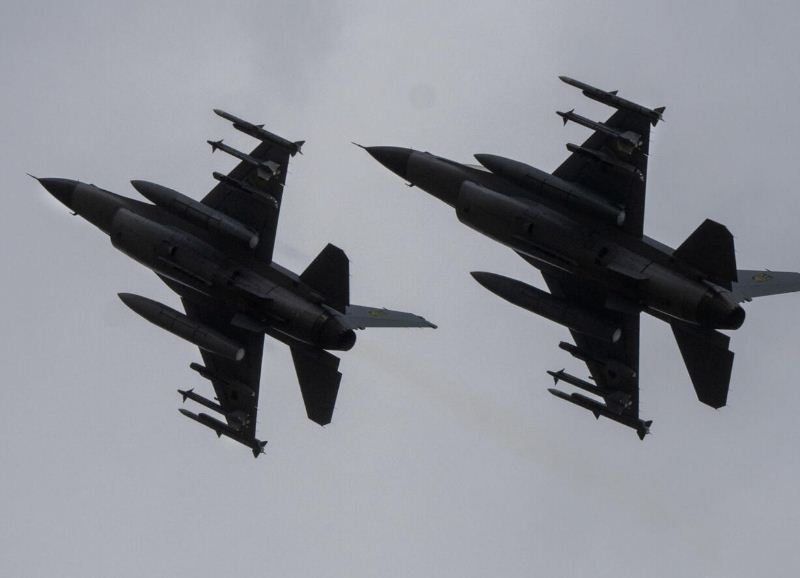 रूस ने यूक्रेन के एक एफ-16 लड़ाकू विमान को मार गिराया