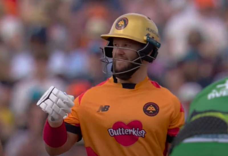 BBL: बेन डॉकेट ने लगाए बैक-टू-बैक 6 चौके, 29 गेंदों में बनाए 68 रन