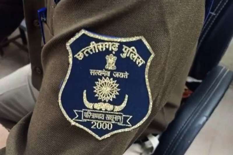 पुलिस ने चलाया अभियान, बाहर से आने वाले यात्रियों व फेरीवालों का किया गया सत्यापन