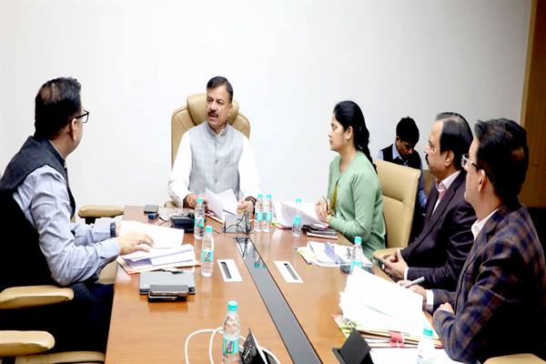 प्रदेश में पाठ्य-पुस्तकों का प्रकाशन समय पर हो : स्कूल शिक्षा मंत्री श्री सिंह