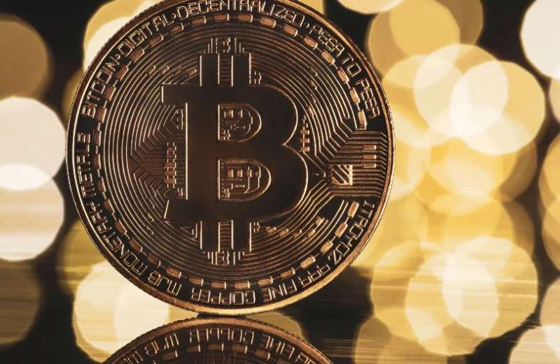 ‎बिटकॉइन ने बनाया नया रिकॉर्ड, पहली बार 106,000 डॉलर के पार