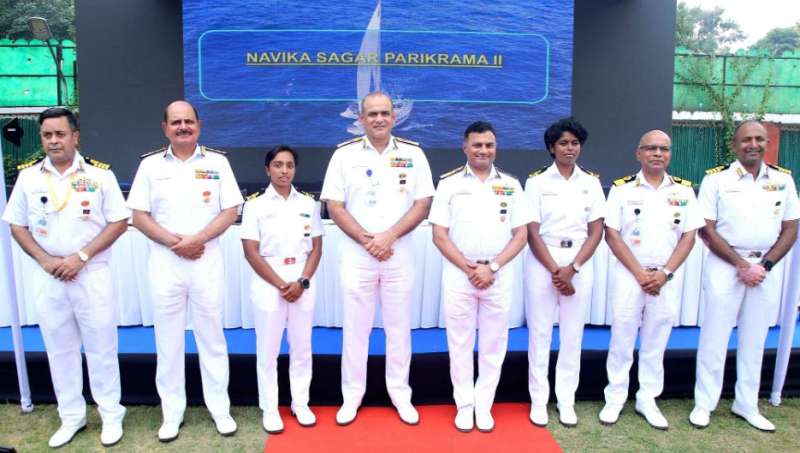 नौसेना प्रमुख ने नाविका सागर परिक्रमा की टीम से संवाद कर बढ़ाया हौंसला