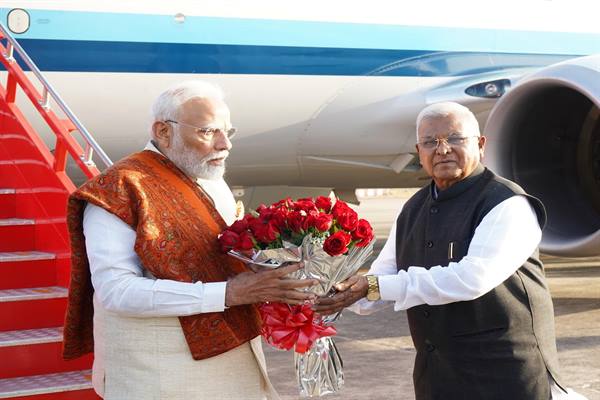 प्रधानमंत्री श्री मोदी के भोपाल आगमन पर हुआ आत्मीय स्वागत