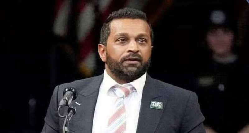 काश पटेल ने भगवद गीता पर हाथ रखकर FBI के निदेशक के रूप में शपथ ली