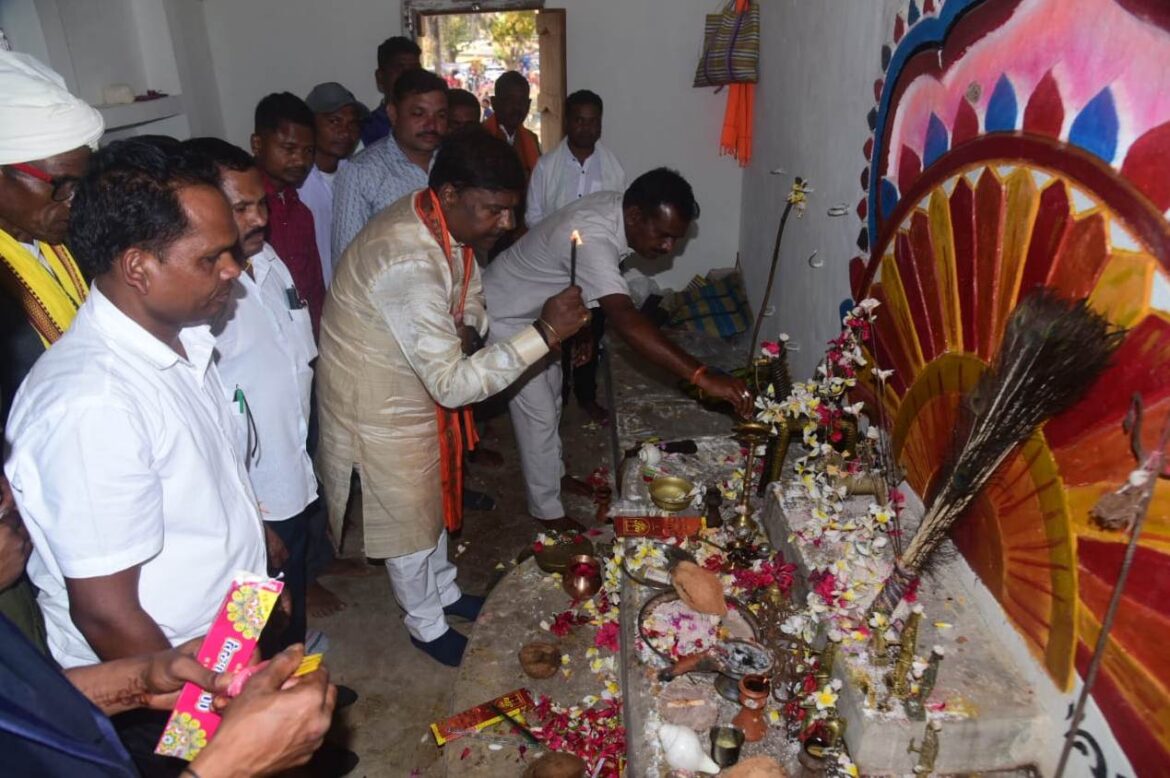 प्रसिद्ध माघ मड़ई मेला में वन मंत्री श्री केदार कश्यप हुए शामिल