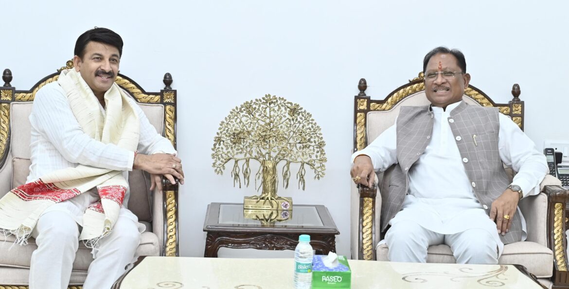 मुख्यमंत्री श्री विष्णु देव साय से सांसद श्री मनोज तिवारी ने की सौजन्य भेंट