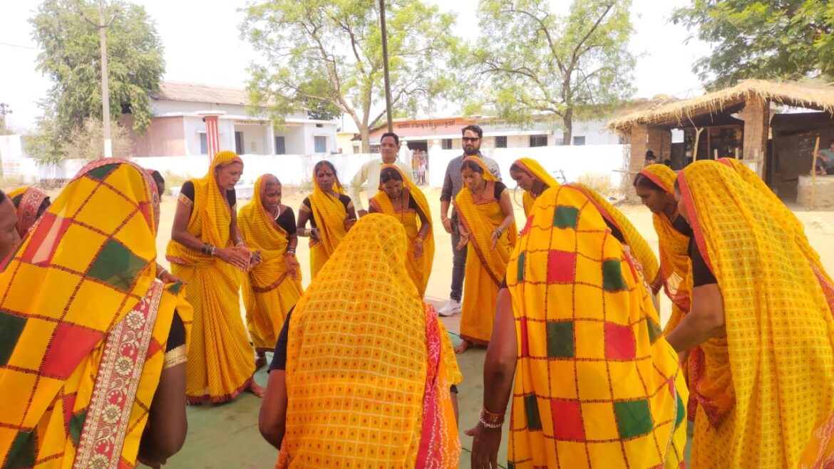 ग्रामीण अंचल में सुआ नृत्य बना जनजागरूकता का माध्यम